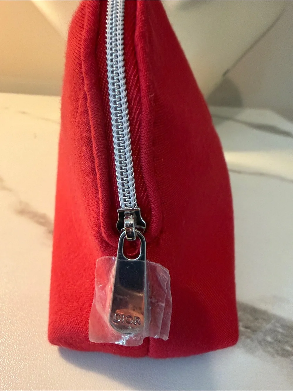 Dior compact red